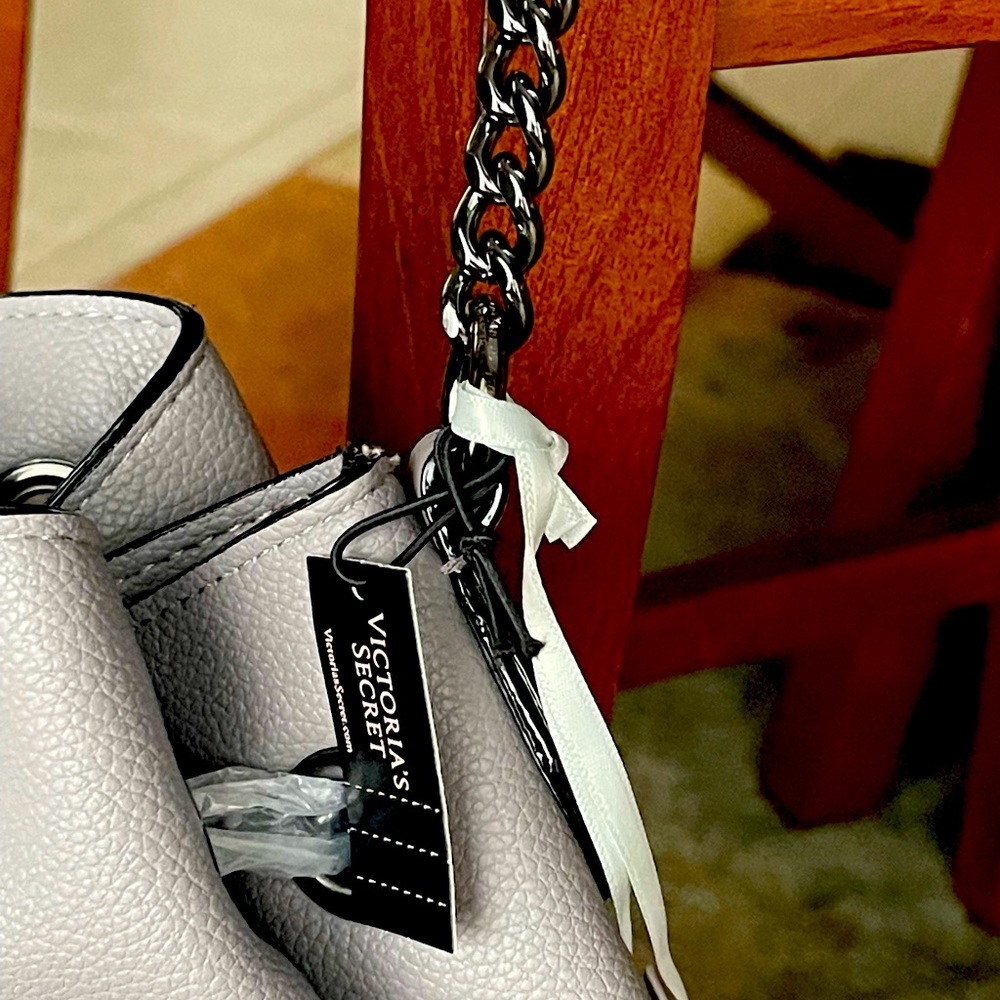 Victoria secret bag - Picture 6 of 6